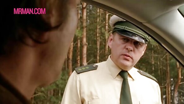 ਪਾਈਪਰ ਪੇਰੀ ਨੂੰ ਬੀਬੀਸੀ ਦੁਆਰਾ ਮਨੁੱਖੀ ਸਰੀਰ ਦੀ ਰੌਸ਼ਨੀ ਵਜੋਂ ਵਰਤਿਆ ਜਾਂਦਾ ਹੈ