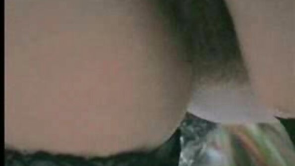 ਮਹਾਨ titties ਦੇ ਨਾਲ ਸ਼ਾਨਦਾਰ ਮਾਮਾ ਇੱਕ ਤਿੰਨ ਤਰੀਕੇ ਨਾਲ ਹੈ