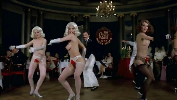 Vicki Chase, Anikka Albrite und Kalina Ryu in einer MILF-Orgie