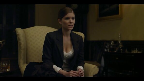 ਏਲੀਜ਼ਾ ਜੇਨ ਨੂੰ ਇੱਕ BWC ਦੁਆਰਾ ਉਸ ਦੇ ਤੰਗ ਗਧੇ ਨੂੰ ਪਾ ਦਿੱਤਾ ਜਾਂਦਾ ਹੈ