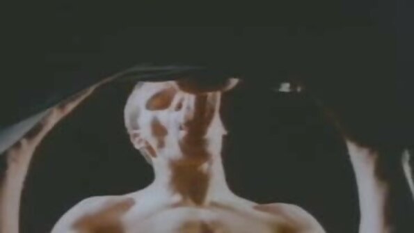 Virgo Peridot ਨੂੰ ਪਿਆਰ ਕਰਦਾ ਹੈ, ਜਦ ਉਸ ਦੇ ਵੱਡੇ ਖੋਤੇ fucked ਹੋ ਰਹੀ ਹੈ