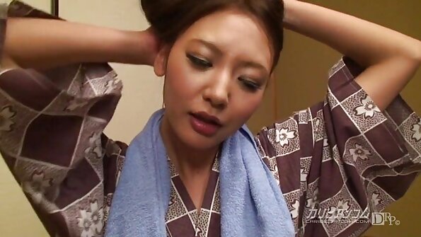 ਕੂਗਰ ਨਿਕੋਲ ਵਾਈਸ ਨੂੰ ਇੱਕ ਸਿੰਗ ਵਾਲੇ ਦੋਸਤ ਦੁਆਰਾ ਝੰਜੋੜਿਆ ਗਿਆ ਹੈ