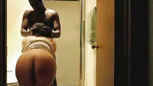 ਗੰਦੀ ਮੰਮੀ ਅਲੈਕਸਾ ਟੌਮਸ ਇੱਕ ਕਾਲਾ ਸਟੱਡ fucks