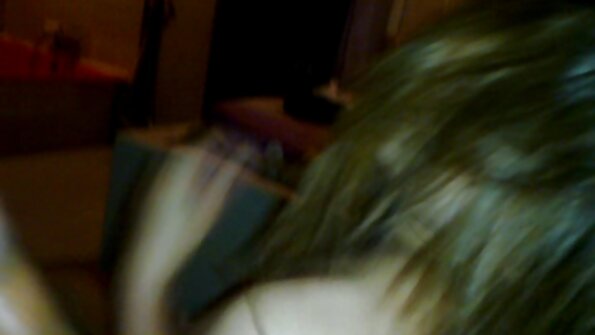 MILF Karlee Grey benutzt Spielzeug bei Arielle Faye