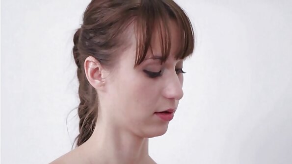 Curvy MILF Romi ਰੇਨ ਇੱਕ rubdown ਦੇ ਬਾਅਦ ਉਸ ਦੇ ਵਿਦਿਆਰਥੀ fucking