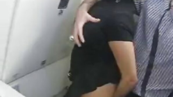 Busty bitch ਰਾਖੇਲ ਸਟਾਰ ਉਸ ਦੇ kinky masseur fucks