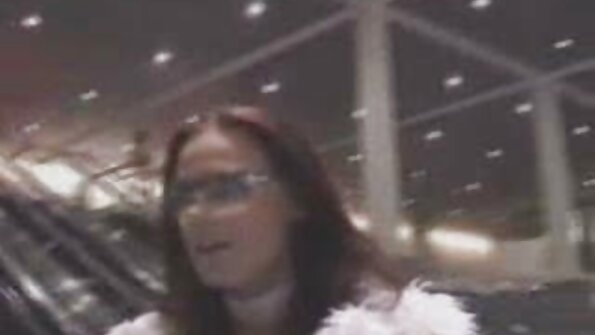 Australischer Teenie mit Brille beim Vorstellungsgespräch gefickt