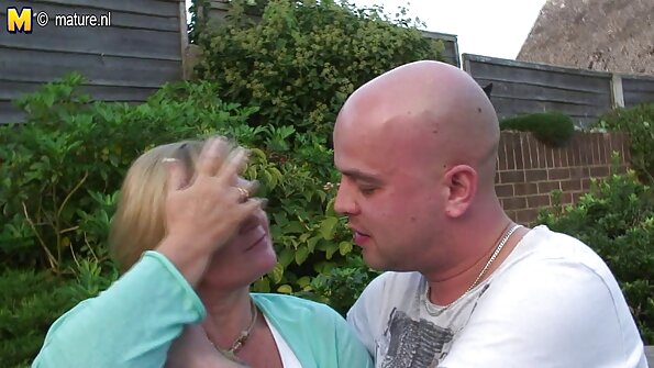 Weiße Hausfrau nennt ihren Ehemann beim Interracial-Sex