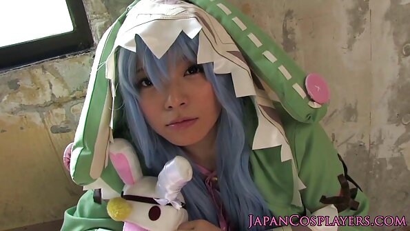 ਸੁੰਦਰ cougar Violet Starr ਮੰਜੇ 'ਤੇ ਹਾਰਡ fucked