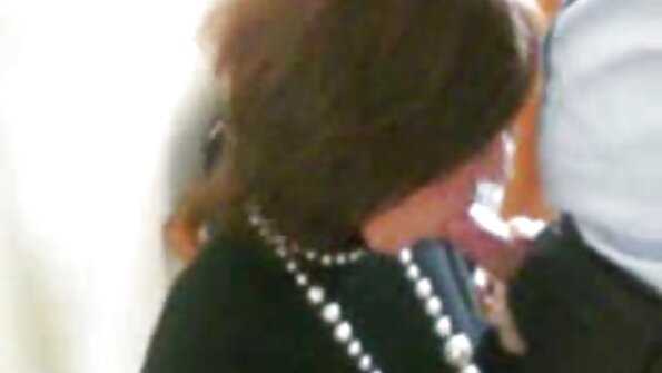 Danica Dillan fickt ihre Stiefkinder in einer FFM-Szene