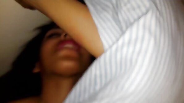 Lola Taylor wird mit viel Liebe ins Arschloch gebumst