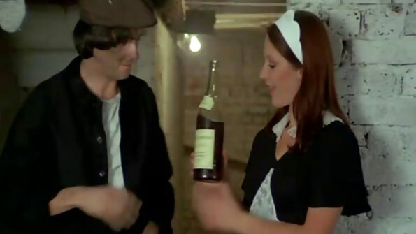 Die blonde Hure Kylie Page liebt seinen riesigen schwarzen Schwanz