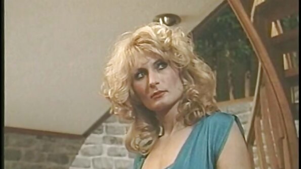 ਸਿੰਗ ਕੰਜਰੀ ਹਾਰਲੋ ਹੈਰੀਸਨ ਹਾਰਡਕੋਰ ਤੇਲਯੁਕਤ ਸੈਕਸ ਦਾ ਆਨੰਦ ਮਾਣਦੀ ਹੈ