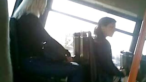 ਡਿਲਿਅਨ ਹਾਰਪਰ ਕੁਝ ਤੀਬਰ ਚੁਦਾਈ ਕਰਨ ਤੋਂ ਬਾਅਦ ਚਿਹਰੇ 'ਤੇ ਆ ਜਾਂਦਾ ਹੈ