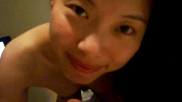 Xander Corvus fickt eine vollbusige Mutter und ihre Stieftochter