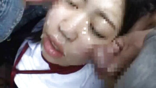 Die vollbusige Masseurin Ella Knox fickt ihren hungrigen Kunden