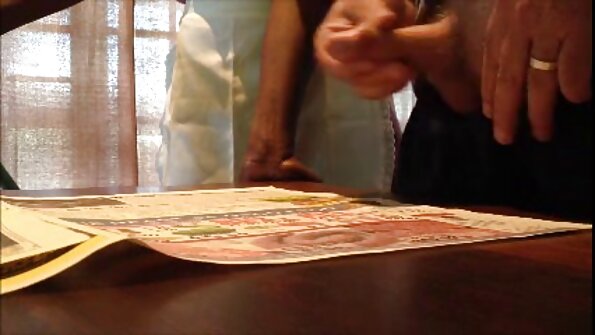 Noemie Bilas wird von einem BWC ins Gesicht gefickt und anal gefickt